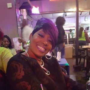 Meet your Posher, Bobbie